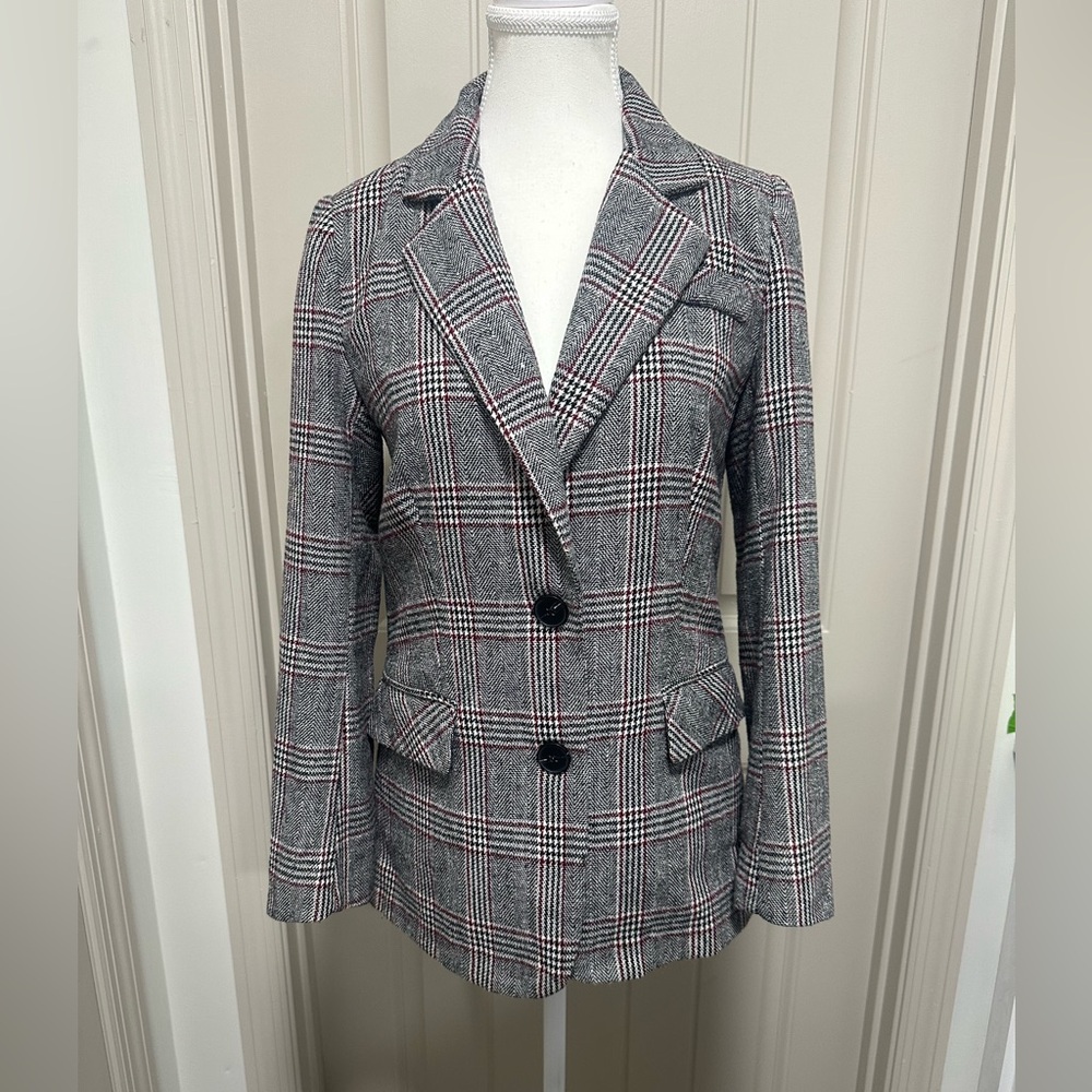 Elegant Gray and Black Plaid Blazer